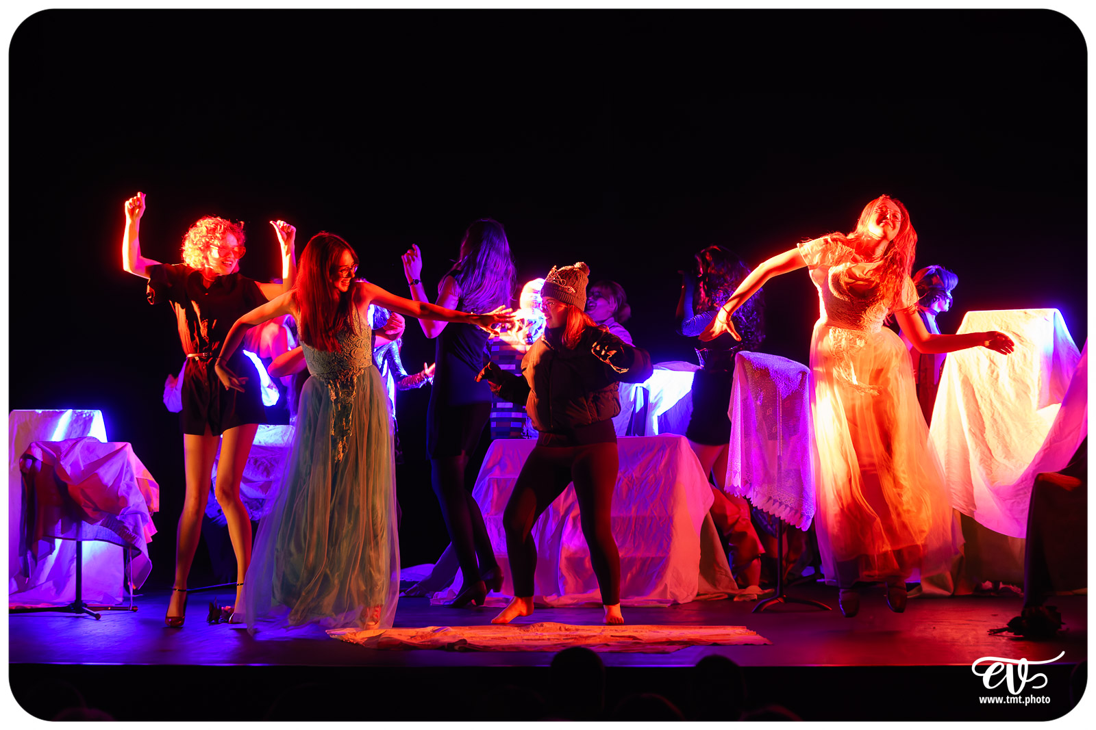 BLANCHE-NEIGE FOUTUE FORET